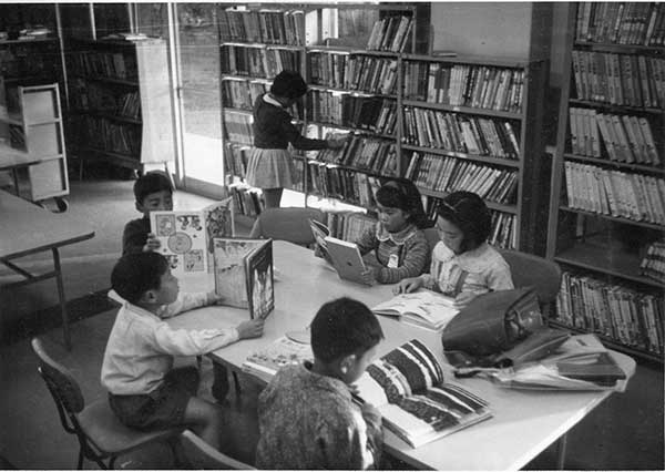 市民図書館（昭37.10）子供達の部屋